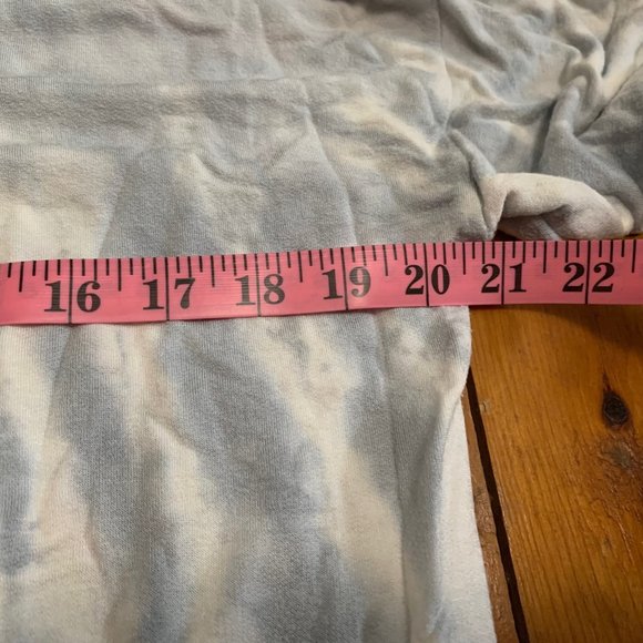 NWT Red Haute Tie Dye Slouchy Crew Neck Twist Tie Tee Shirt Size L - Picture 13 of 13